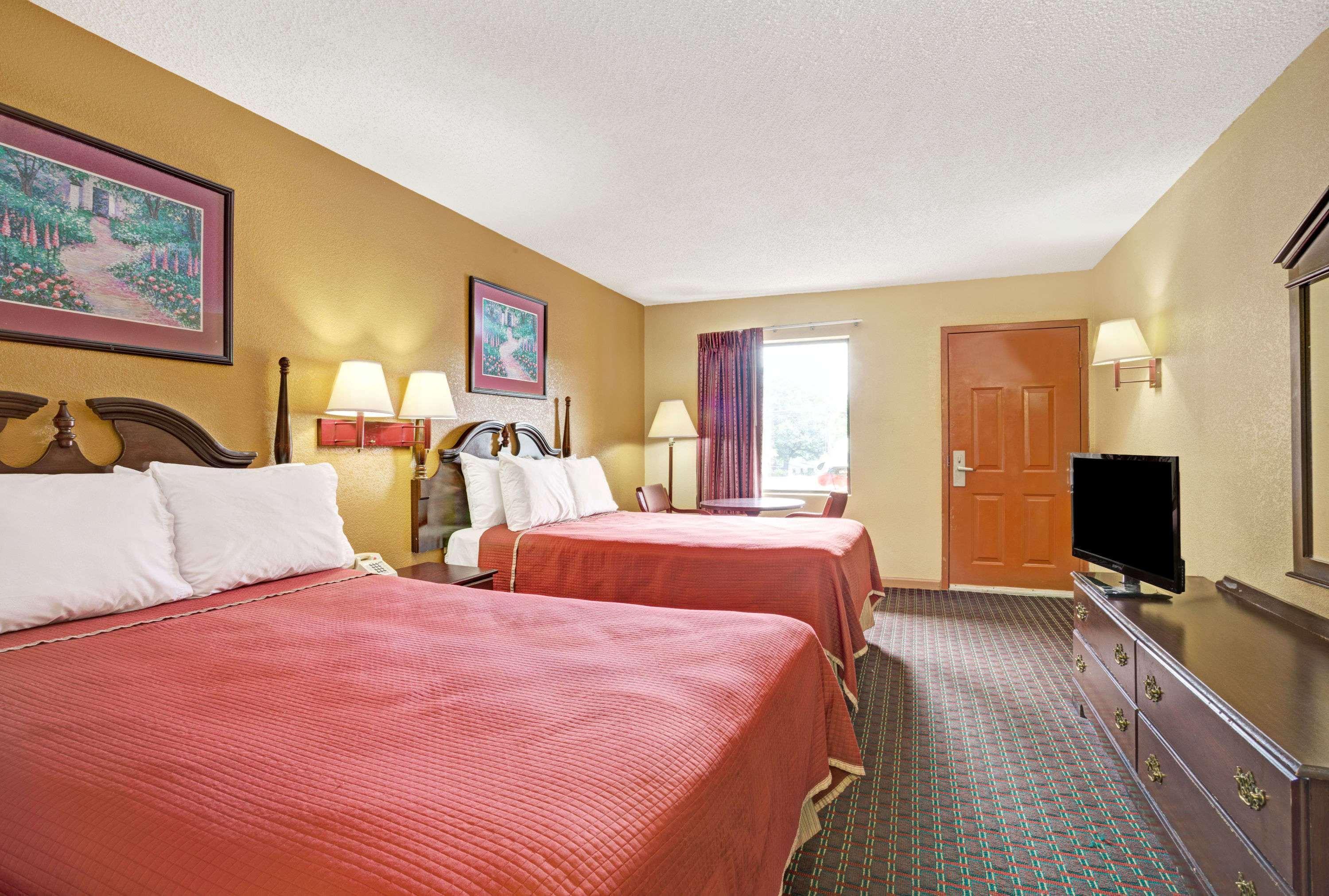Travelodge By Wyndham Forest Park Atlanta South Dış mekan fotoğraf